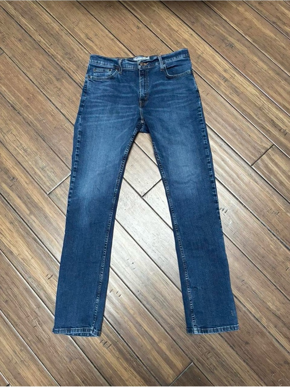 Slim Straight Men's Jeans in Mid Wash Blue